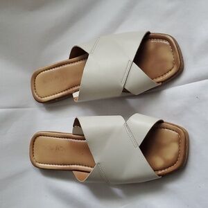 Coach Crisscross Leather Strap Slip-on Sandals Size 8.5